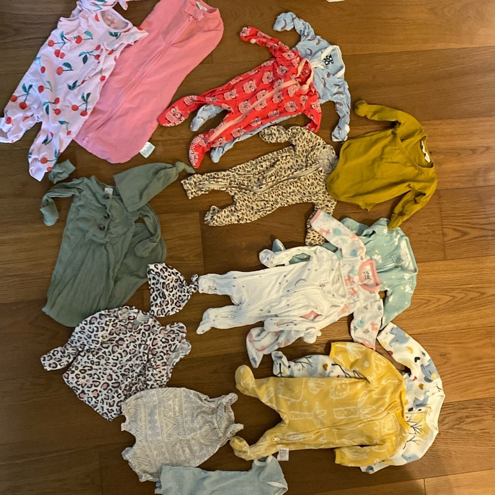 Bundle of 22 newborn girl items